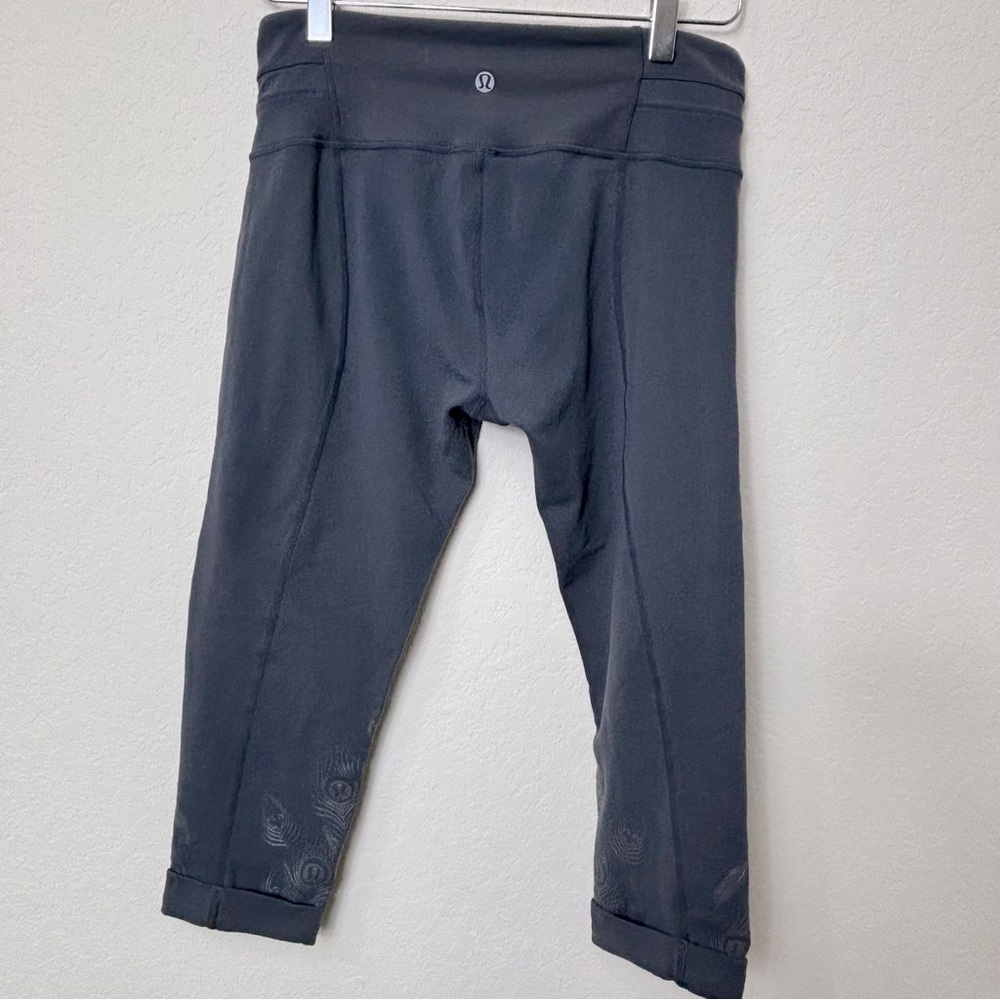 Lululemon Acro Crop Gray Capri Leggings Slate Grey Size 8 - Picture 2 of 8
